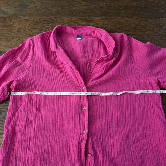 Old Navy Crinkle Gauze Button-Down Short Sleeve Shirt - Picture 10 of 11